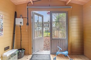 Photo 17- click for photo gallery